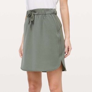 Lululemon On The Fly Sage Skirt